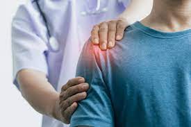 Consulting a Specialist: When to Seek a Shoulder Arthroscopy Evaluation